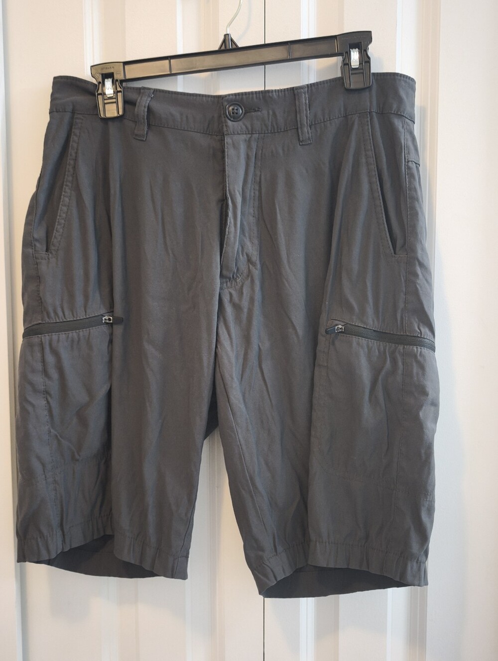 UB Tech Men's Gray Cargo Shorts - Classic Utility Style